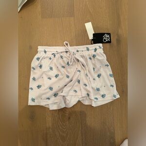 Chaser Small Shorts. ⚡️🤍